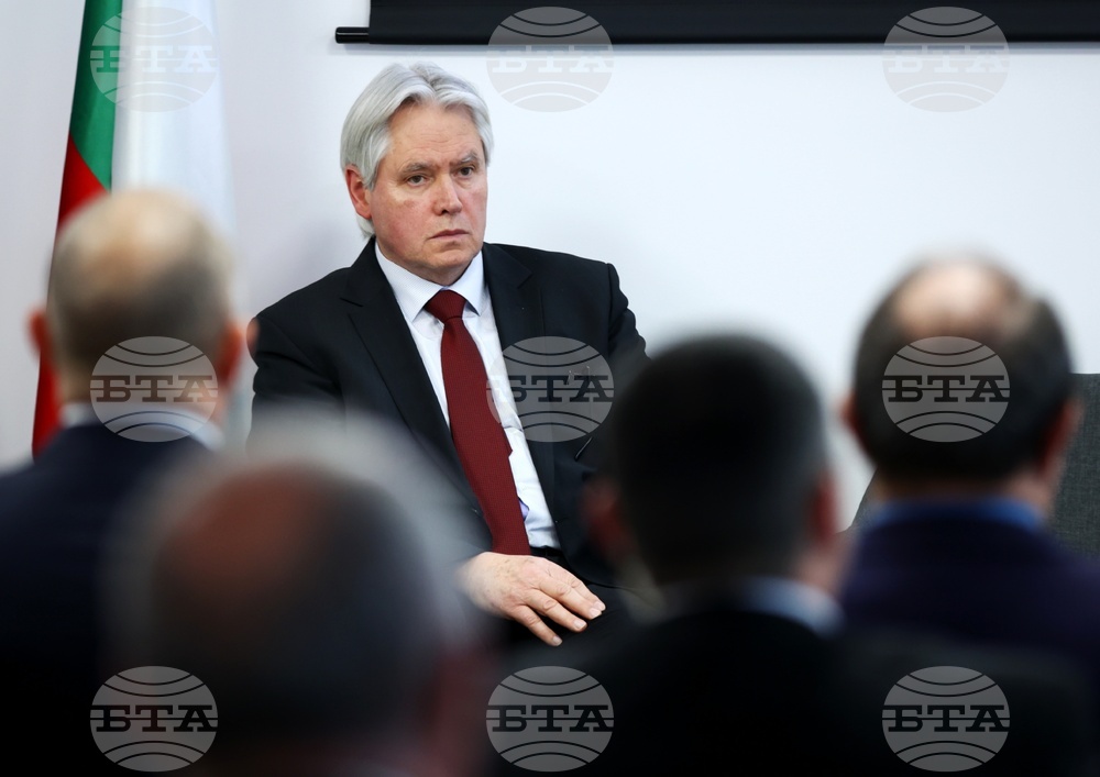 Румен Радев - Институт по роботика - Августин Иванов