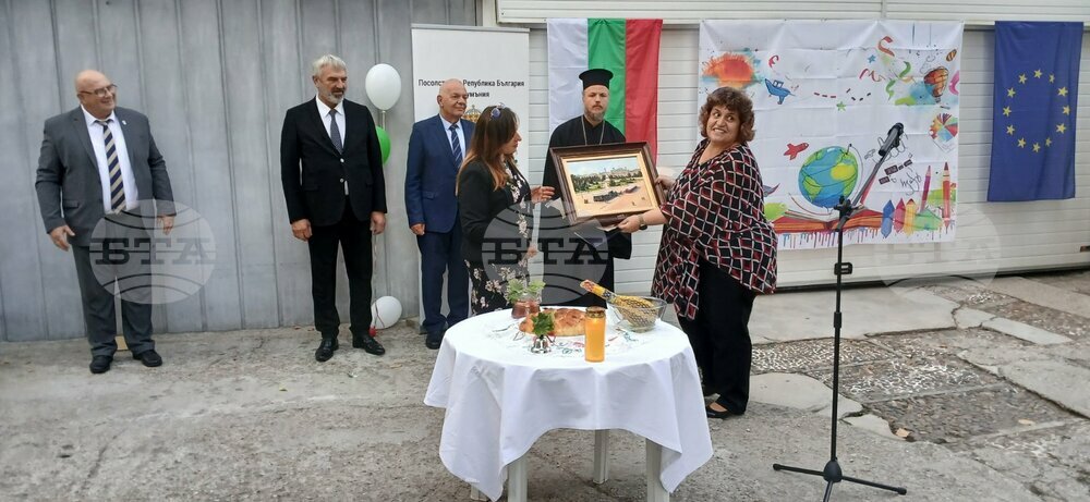 ОА Русе: Два пъти повече ученици ще приеме неделното ни училище в Букурещ, тази година в него ще се обучават 65 деца