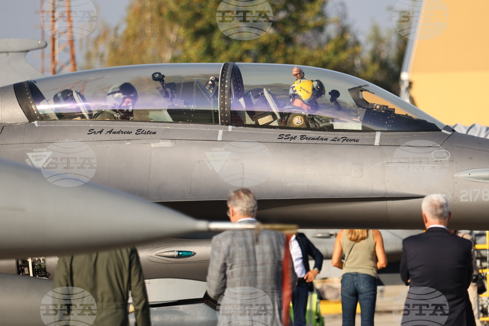 Авиобаза  „Граф Игнатиево“ - президент - демонстрационен полет