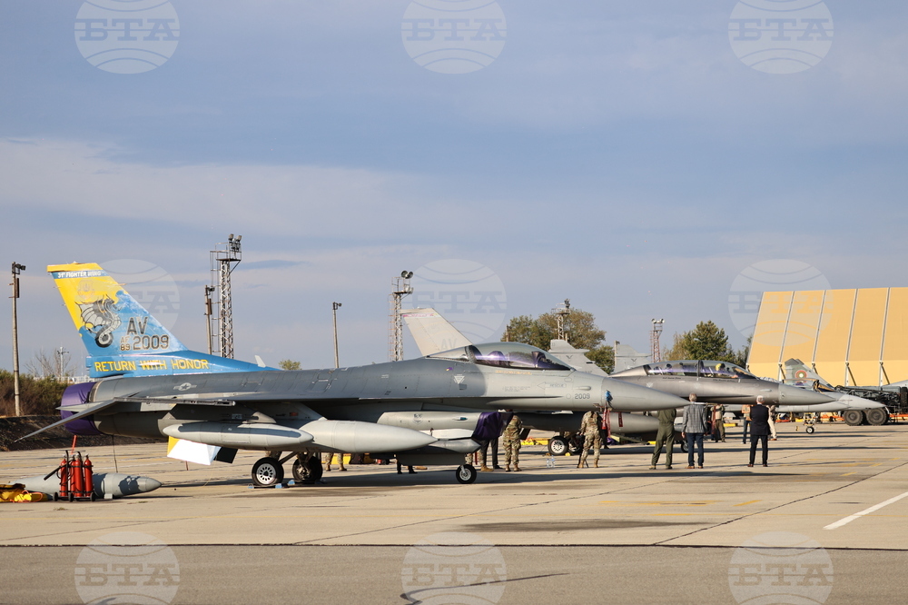 Авиобаза  „Граф Игнатиево“ - президент - демонстрационен полет