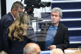 Парламент - парламентарен контрол