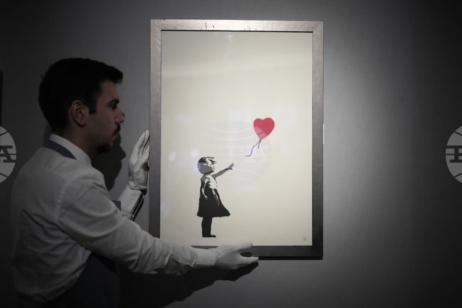 Произведение на Банкси е било откраднато от лондонска галерия за около 30 секунди през 2024 г. 