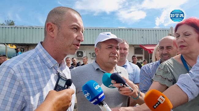 Отводнителната инфраструктура у нас не отговаря на съвременните климатични условия, каза министър Петър Димитров