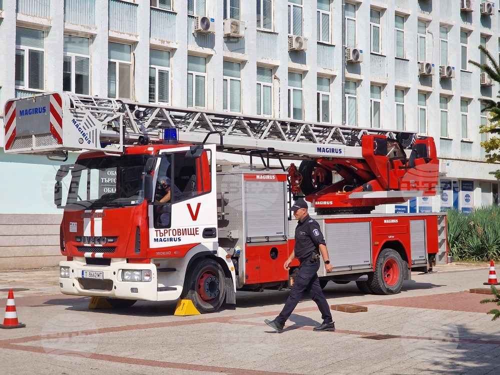 На 72 сигнала за произшествия са реагирали службите на пожарната през изминалото денонощие
