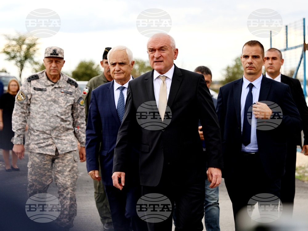 Авиобаза „Граф Игнатиево“ - инцидент - Димитър Главчев - брифинг