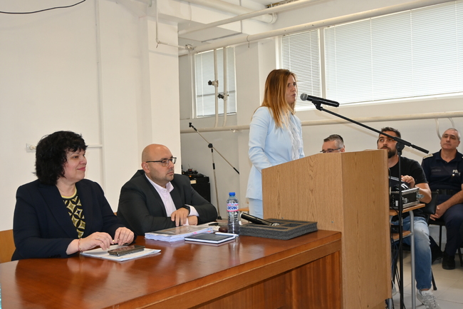 ОА Разград: Заместник областният управител Надя Йорданова приветства директорите на образователни институции на тяхната ежегодна среща