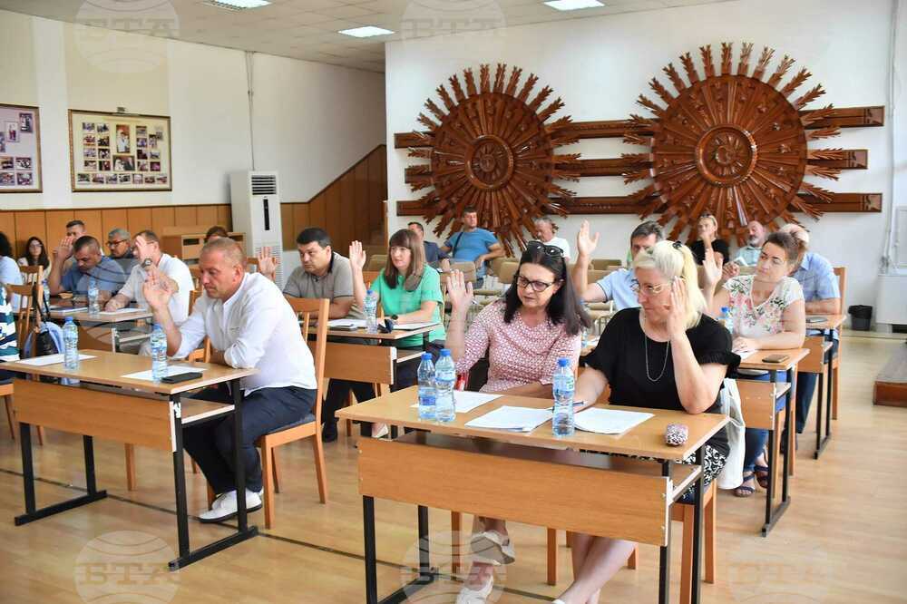 Общинският съвет в Кубрат гласува решения, насочени към подобряване на управлението на общинските имоти и образователната инфраструктура