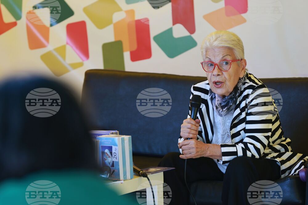 Алея на книгата 2024 - Надежда Белева