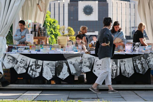 Алея на книгата 2024