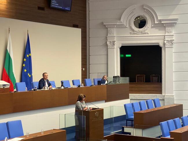 Министър Коритарова: До края на годината приключва строителството на яз. „Луда Яна“