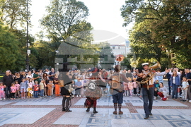 13-ти Международен фестивал за уличен и куклен театър „Панаир на куклите“ - откриване