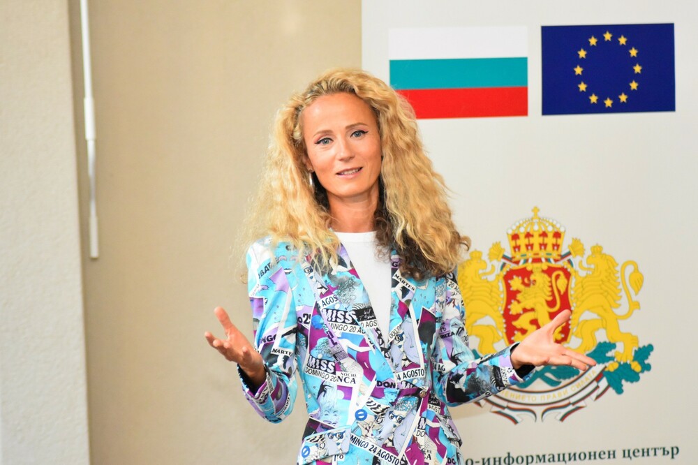 Република Северна Македония - Български културно-информационен център Скопие - Деси Добрева - Деси Христова