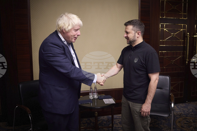Борис Джонсън пристигна в Киев; Дания, Норвегия, Швеция и Финландия обявиха нова помощ за Украйна 