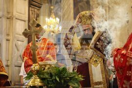 Бургас - Кръстовден - Сливенски митрополит Арсений - служба