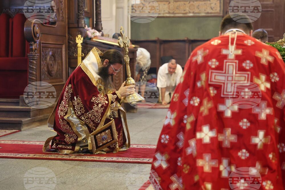 Бургас - Кръстовден - Сливенски митрополит Арсений - служба