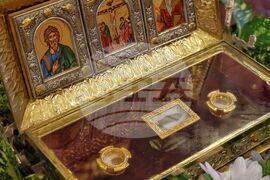 Бургас - Кръстовден - частица от Светия кръст - поклонение