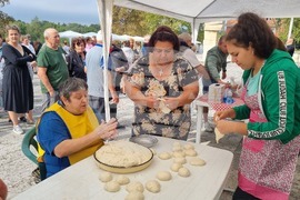 Село Буховци - празник на мекицата - традиции