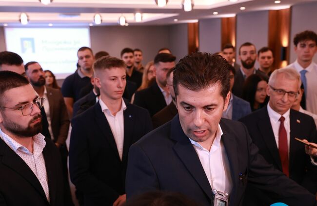 Кирил Петков заяви, че не трябва да се отстъпва от предвиденото в т.нар. френско предложение за Република Северна Македония