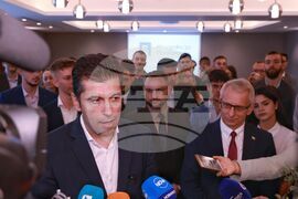 "Продължаваме промяната" учредява "Младежи за Промяната"