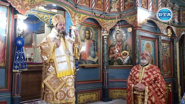 Центърът на християнина е Христовият кръст, който обединява всички, каза Велбъждският епископ Исаак