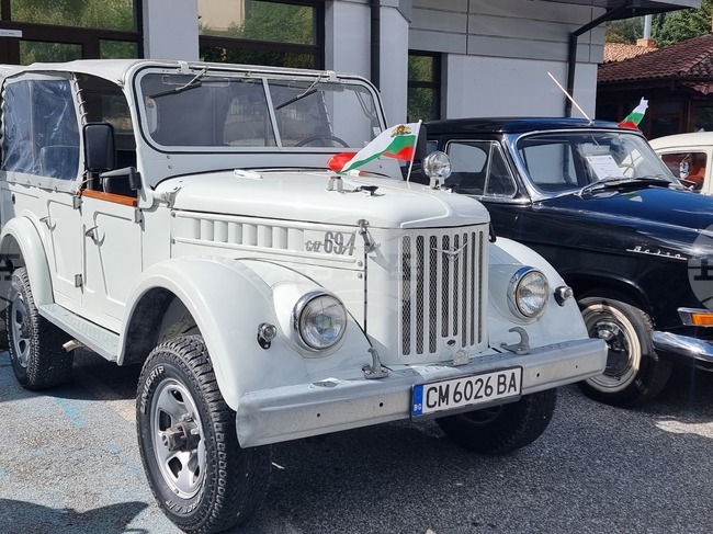 Смолян - ретро автомобили - изложение