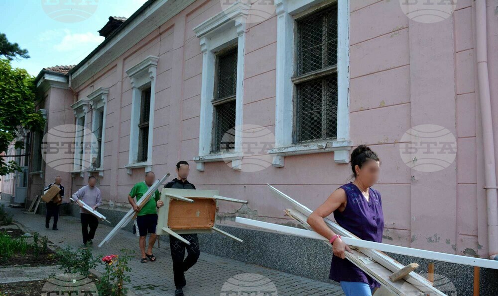Управата, персоналът и пациенти на Държавната психиатрична болница в Севлиево почистиха помещенията на болничното заведение