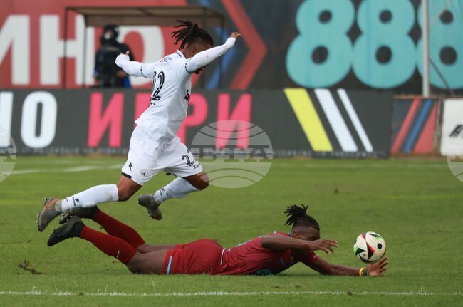 Славия допусна поражение срещу Септември в последната си проверка в Банско