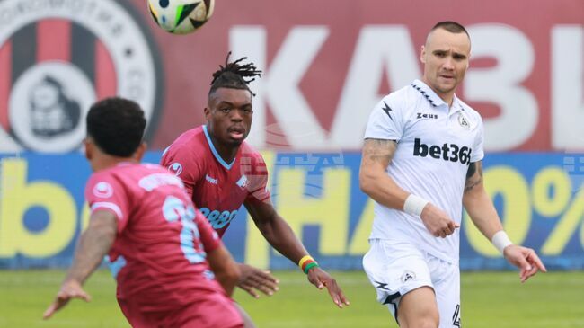 Септември (Сф) постигна важна победа в битката за оцеляване, надделя над Славия на рождения ден на „белия“ клуб