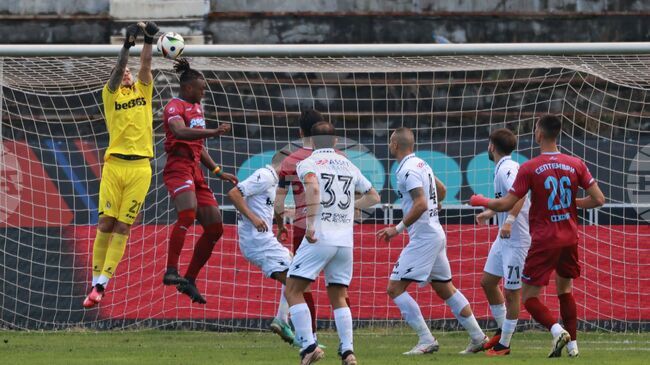 Гол в добавеното време на Галин Иванов донесе победа на Септември (Сф) над Славия в 29-ия кръг на Първа лига