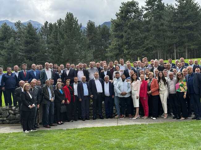 Делян Пеевски, председател на ДПС и ПГ на ДПС към актива : ДПС - Ново начало ще работи за хората, заедно с хората