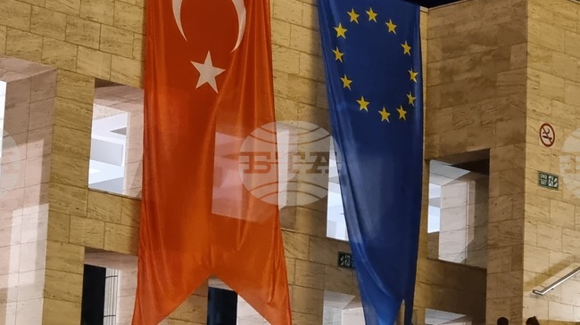 Европейският съюз е предложил на Турция да се присъедини към Единната зона за плащания в евро, съобщи Делегацията на ЕС в Турция