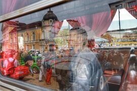 Ретро автомобили - парад