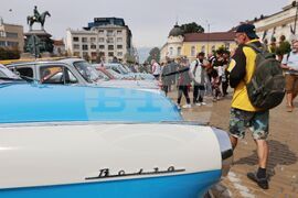 Ретро автомобили - парад