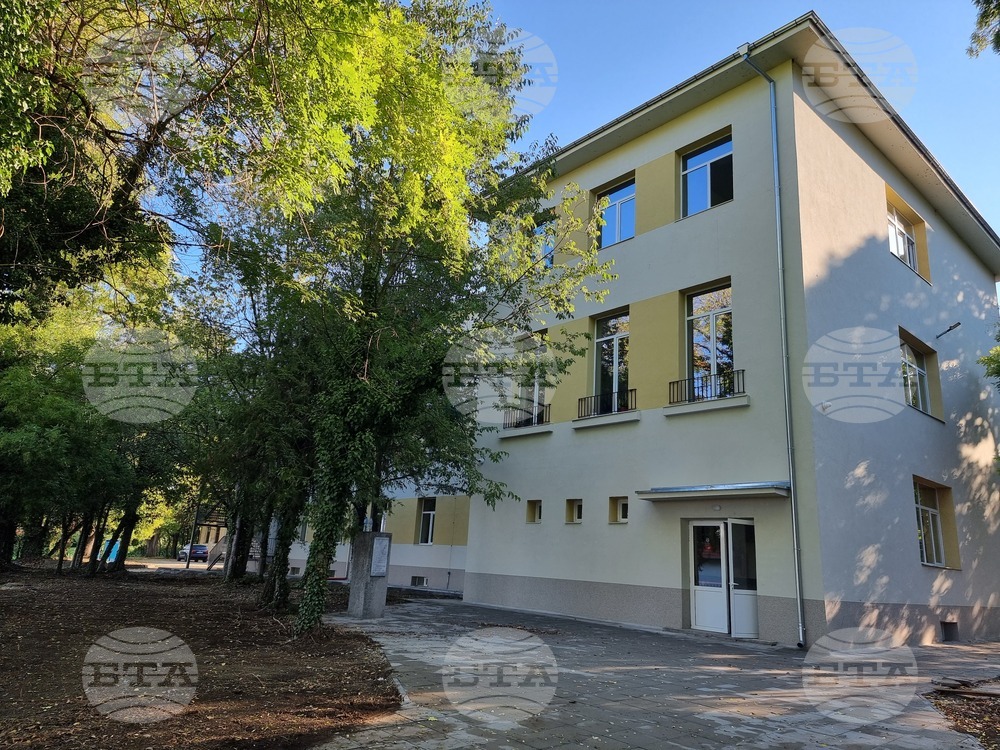 Ловеч - Основно частно училище „Св. Седмочисленици“ - нова сграда