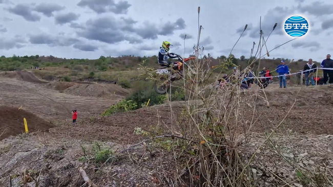 104 пилоти участват в шестия кръг на първенството на България по мотокрос в Перник