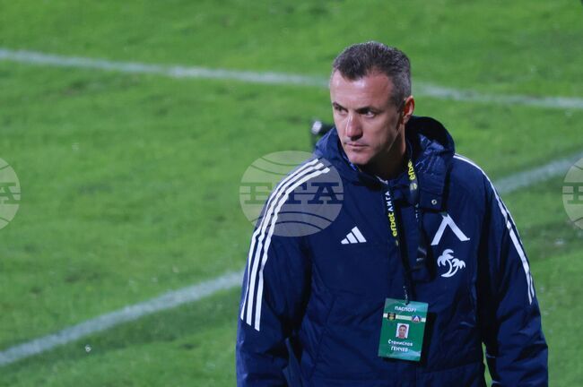 ПФК Левски се раздели със старши треньора Станислав Генчев