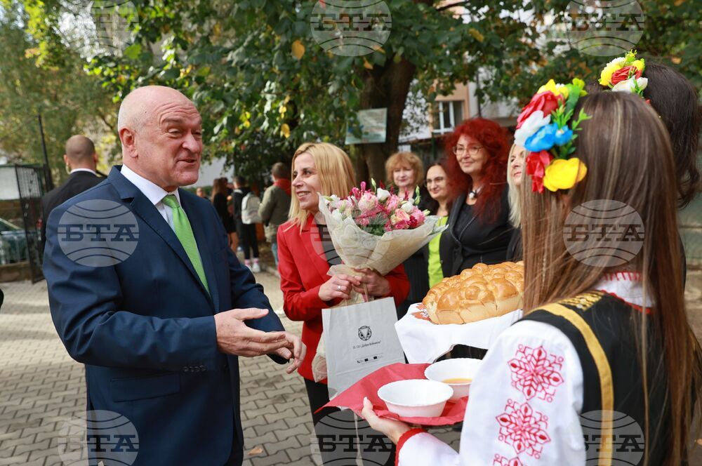 35-то Средно езиково училище (СЕУ) "Добри Войников" - Димитър Главчев - нова учебна година