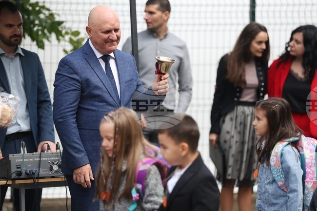 122-ро иновативно Основно училище (ОУ) "Николай Лилиев" - първи учебен ден