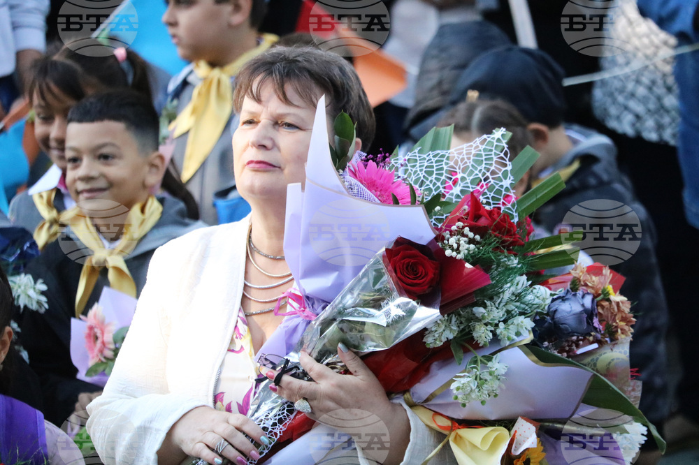 Добрич - училище „Димитър Талев" - първи учебен ден