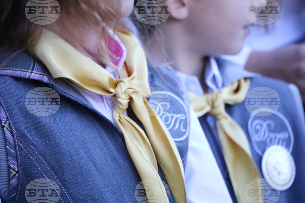 Добрич - училище „Димитър Талев" - първи учебен ден