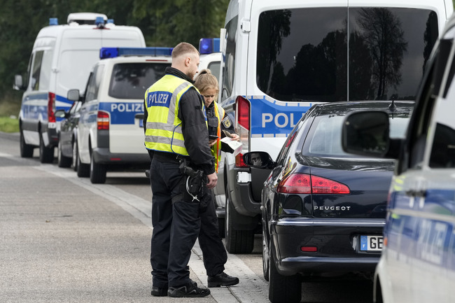 Германската полиция е регистрирала над 53 хиляди незаконни влизания през сухоземните граници на страната през първите 9 месеца на годината