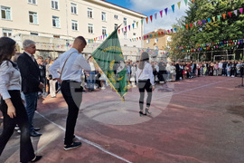 Перник - първия учебен ден