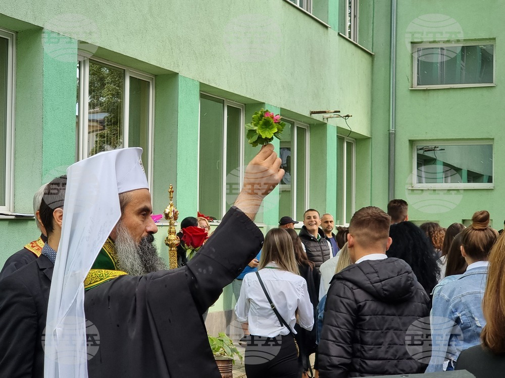 Знанието е сила, която може да отвори всички врати и да преодолее всяка една бариера, каза във Видин заместник-председателят на парламента Росица Кирова