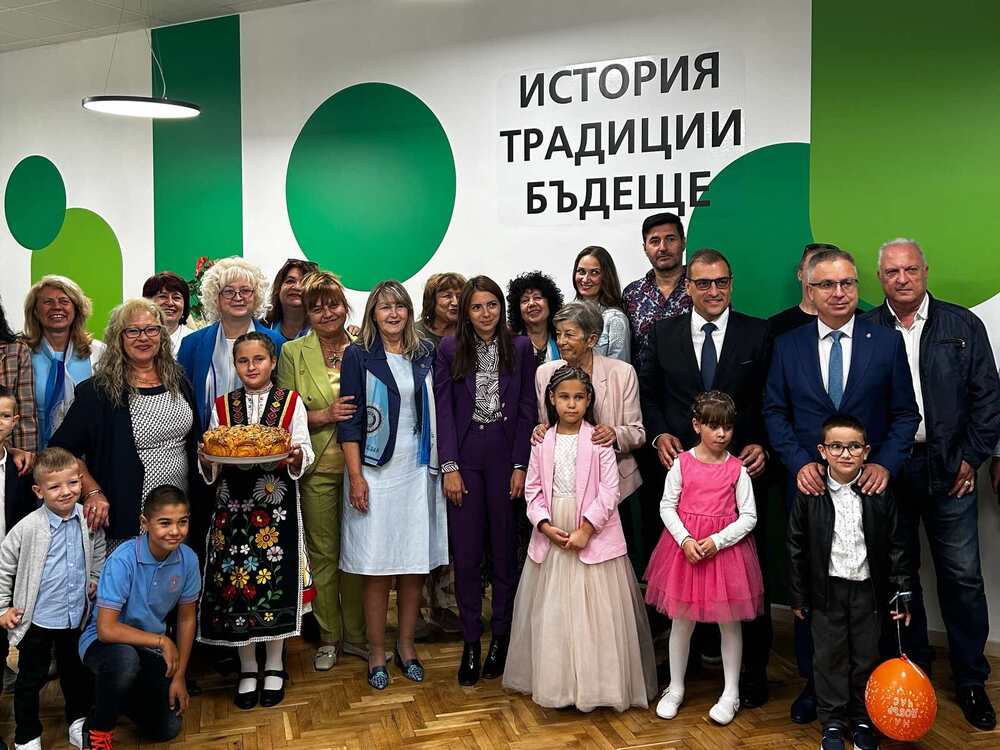 Ивета Лазарова и „Инър Уийл клуб Стара Загора – Берое“ откриха „Кът за сътрудничество – Където въображението среща приятелството“