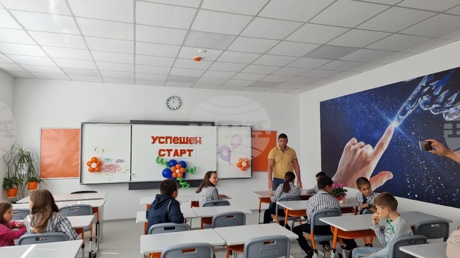 Общо 15 училища от област Враца ще бъдат финансирани по Националната програма „България – образователни маршрути“ за следващата учебна година