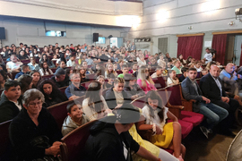 Ямбол - връчване на стипендии и финансови стимули на изявени ученици и студенти от община Тунджа