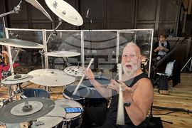 Добрич - Майк Терана - американски барабанист