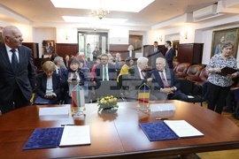   БАН - Румънска академия споразумение - подписване