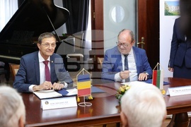   БАН - Румънска академия споразумение - подписване