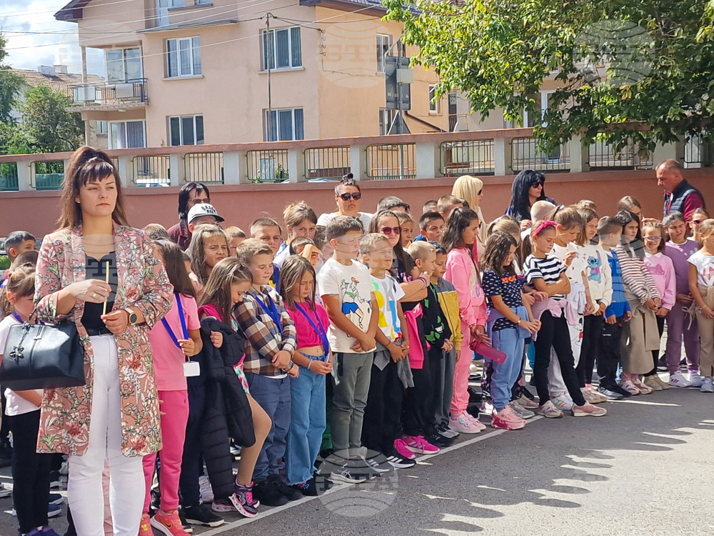 Самоков - Начално училище „Станислав Доспевски" - водосвет